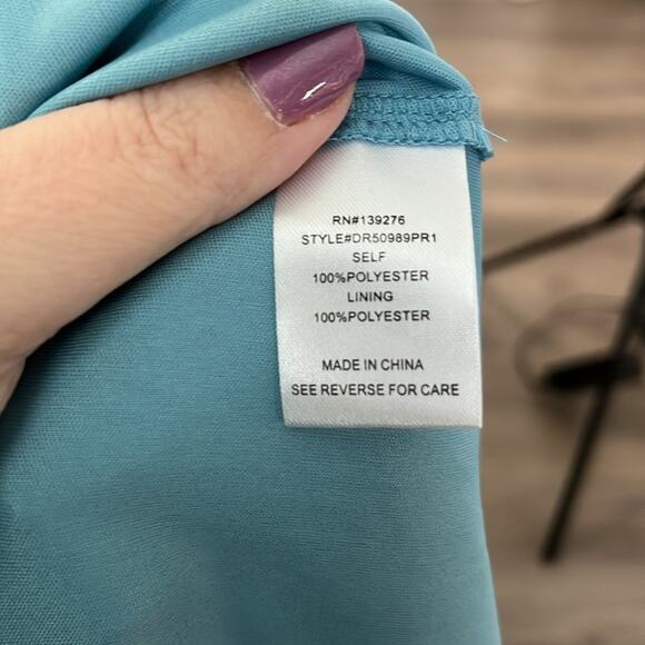 DR2 Blue and White Floral Print Wrap Dress With Ruffles Size Small - Picture 7 of 9